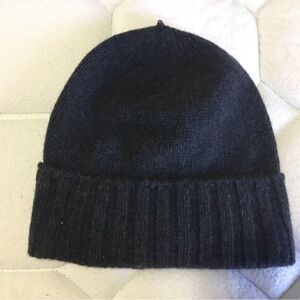 Tesma Cashmere Unisex dark grey ribbed beanie knit hat Made in Italy NWT